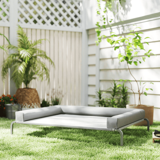 PawHut Cama Elevada para Cães com Latertais Amovíveis Cama Elevada para Cães Grandes Portátil com Malha Respirável Estrutura de Aço para Interior e Exterior 130x90x30 cm Cinza Claro