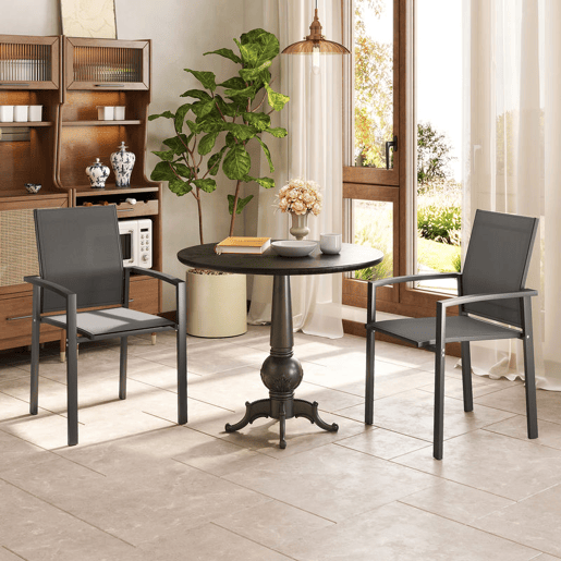 Outsunny Conjunto de 2 Cadeiras de Jardim Cadeiras de Exterior Empilháveis Cadeiras de Refeição com Tecido Transpirável Estrutura em Aço Apoios de Braços e Encosto 56x58x89 cm Cinzento Escuro