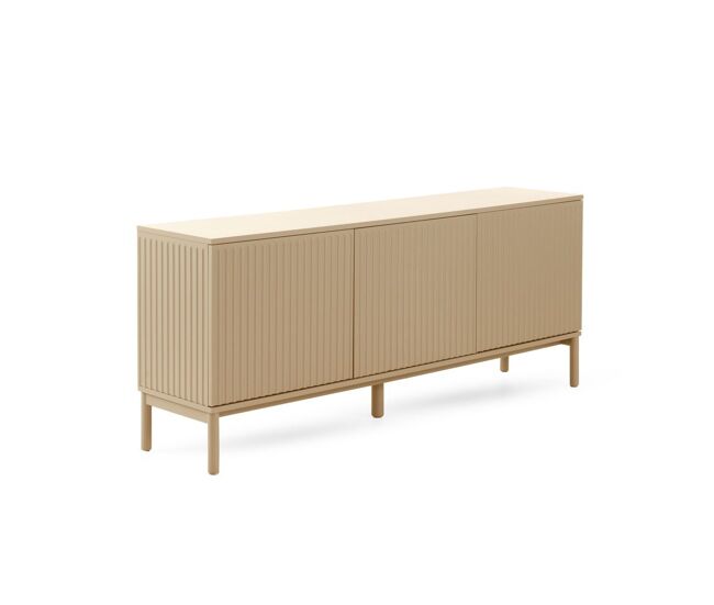 Aparador beige con ranuras acanaladas en puertas y laterales