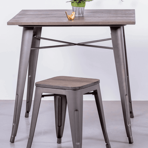 Mesa industrial em aço envelhecido e madeira escura - Bistro