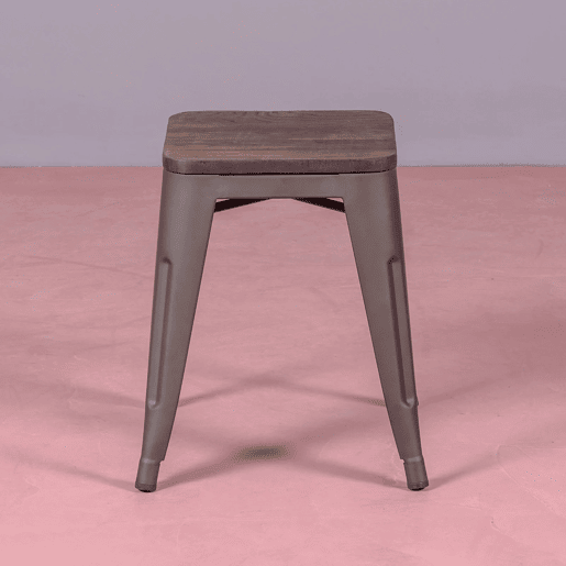 Banqueta baixa industrial em aço envelhecido e assento de madeira (45cm) - Bistro