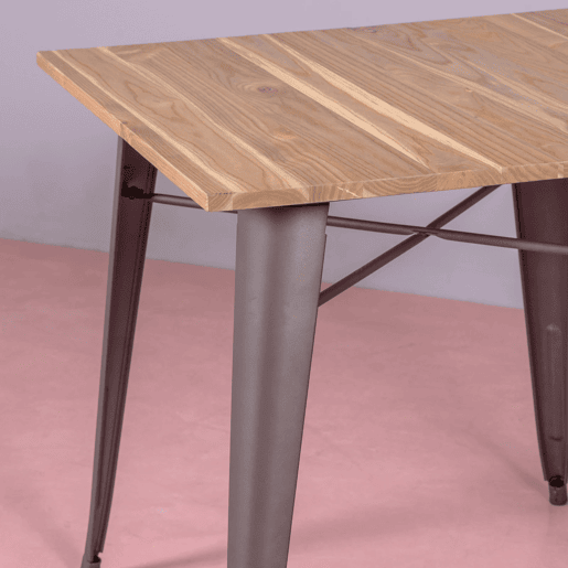 Mesa industrial em aço envelhecido e madeira clara - Bistro