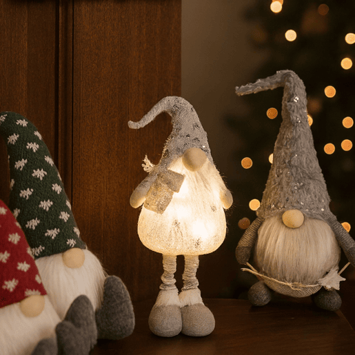 Gnomo decorativo de Natal cinza com chapéu alto em estilo nórdico