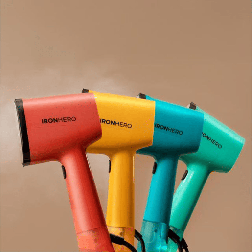 Ferro de passar roupa vertical Cecotec IronHero V-1500 Essential azul com base de cerâmica, potência de 1500 W e vapor contínuo