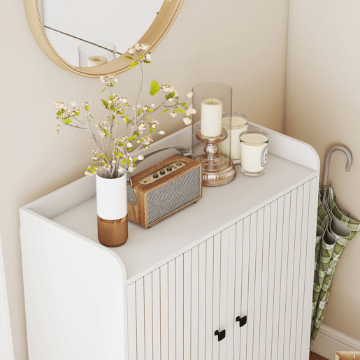 HOMCOM Sapateira de 2 Portas em Ripas Sapateira para Entrada com Prateleiras Ajustáveis Compartimento Aberto para 15 Pares de Sapatos 75x35x97 cm Branco