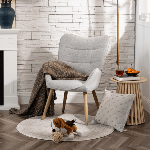 Poltrona Relax Estofada Em Tecido Cinza Claro Estilo Escandinavo Com Pernas De Madeira Maciça, Encosto Alto E Assento Acolchoado Macio, Cadeira Para Sala Jantar Quarto Capacidade 120Kg