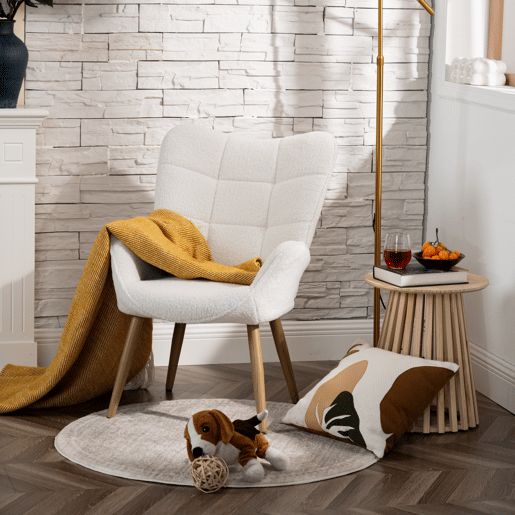 Poltrona Relax Acolchoada Estilo Escandinavo Cor Branco Off Com Pernas De Madeira Resistente Altura Ergonómica 90.5cm Ideal Para Sala Quarto Escritório Sala De Jantar Moderna Confortável Encosto Alto Capacidade 120kg
