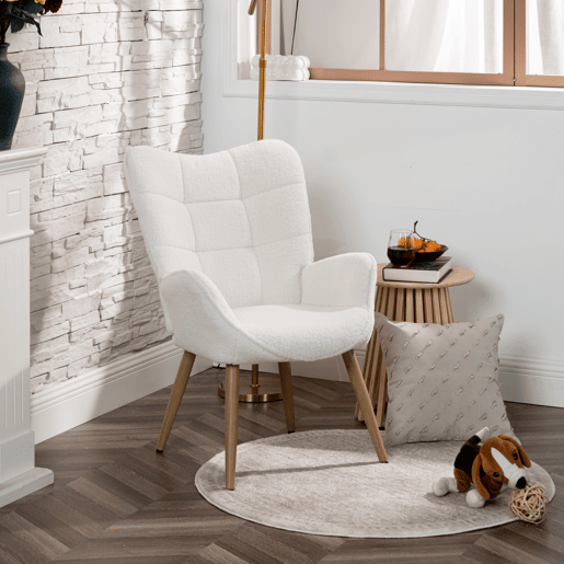 Poltrona Relax Acolchoada Estilo Escandinavo Cor Branco Off Com Pernas De Madeira Resistente Altura Ergonómica 90.5cm Ideal Para Sala Quarto Escritório Sala De Jantar Moderna Confortável Encosto Alto Capacidade 120kg