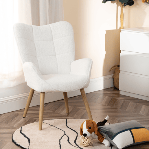Poltrona Relax Acolchoada Estilo Escandinavo Cor Branco Off Com Pernas De Madeira Resistente Altura Ergonómica 90.5cm Ideal Para Sala Quarto Escritório Sala De Jantar Moderna Confortável Encosto Alto Capacidade 120kg