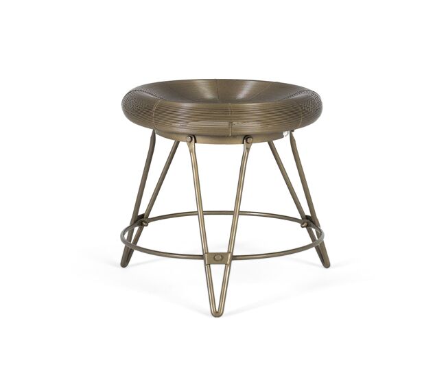 Taburete bajo fabricado en metal de estilo industrial