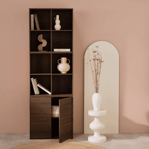 Estante, biblioteca modular decoração madeira, 2 portas e 8 nichos, Kompo, Madeira de nogueira, 70x35x70 cm Estante, biblioteca modular decoração madeira, 2 portas e 8 nichos, Kompo, Madeira de nogueira, 70x35x70 cm