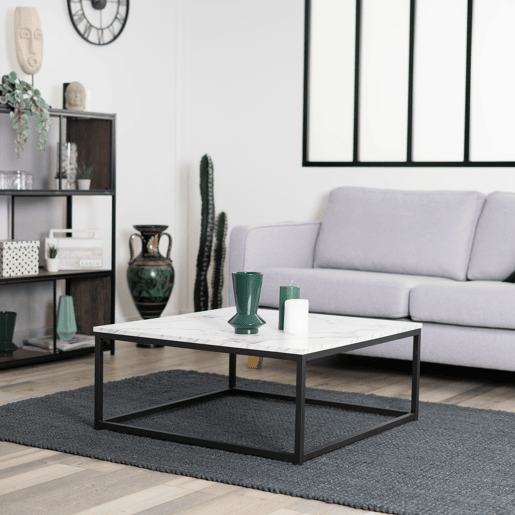 Mesa de Centro Quadrada Efeito Mármore com Estrutura Metálica Preta, Estilo Moderno Industrial, Suporta até 40 Kg, Ideal para Sala de Estar