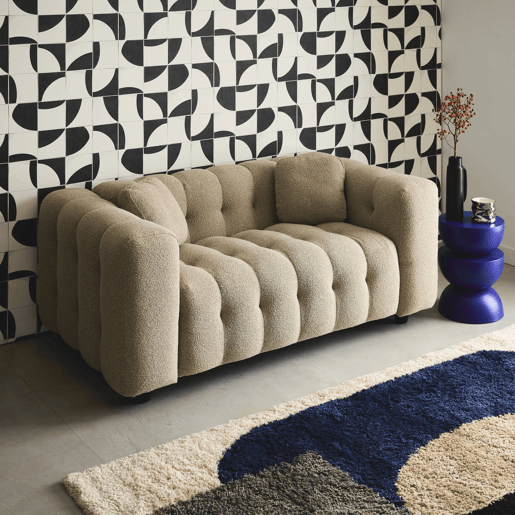 Sofá estofado em tecido boucle texturado de 2 lugares, Leon boucle, Beige, 168.5x99x71 cm