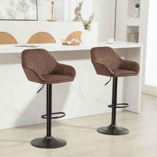 HOMCOM Conjunto de 2 Bancos de Bar Giratórios Bancos Altos de Cozinha com Altura Ajustável 87-107 cm Cadeiras Altas de Cozinha Estofadas em Veludo Encosto e Apoio para Pés Marrom