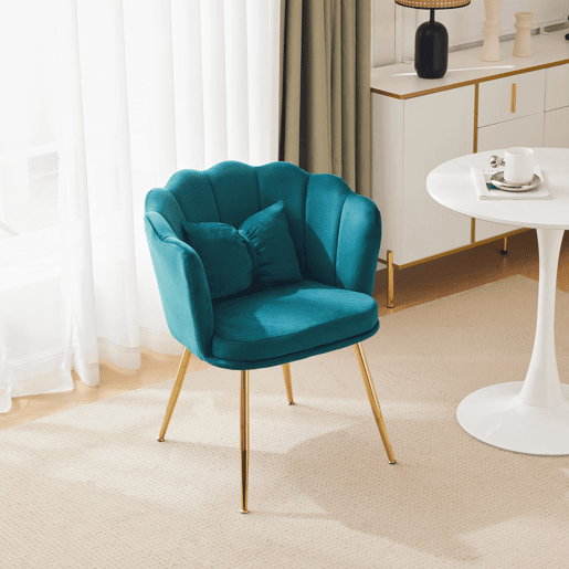 Poltrona moderna de veludo - confortável, acolchoada, com encosto em forma de pétalas e pernas metálicas douradas - Verde