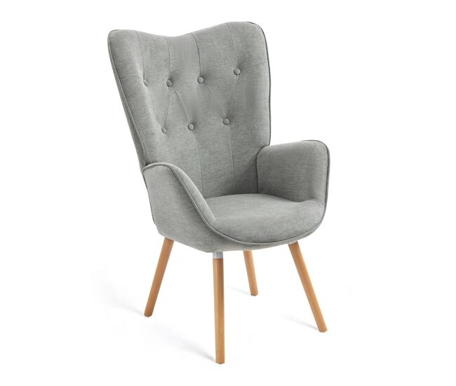 Sillón relax tapizado gris con patas de madera natural, diseño escandinavo con respaldo alto y asiento acolchado, ideal para salón, dormitorio o