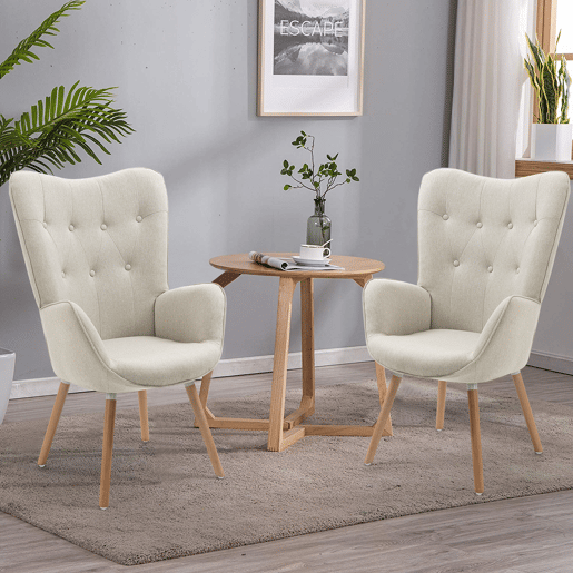 Poltrona Relax Estofada Bege com Pés de Madeira Natural, Design Escandinavo com Encosto Alto e Assento Acolchoado, Ideal para Sala de Estar, Quarto ou Espaço de Leitura Poltrona Relax Estofada Bege com Pés de Madeira Natural, Design Escandinavo com Encosto Alto e Assento Acolchoado, Ideal para Sala de Estar, Quarto ou Espaço de Leitura