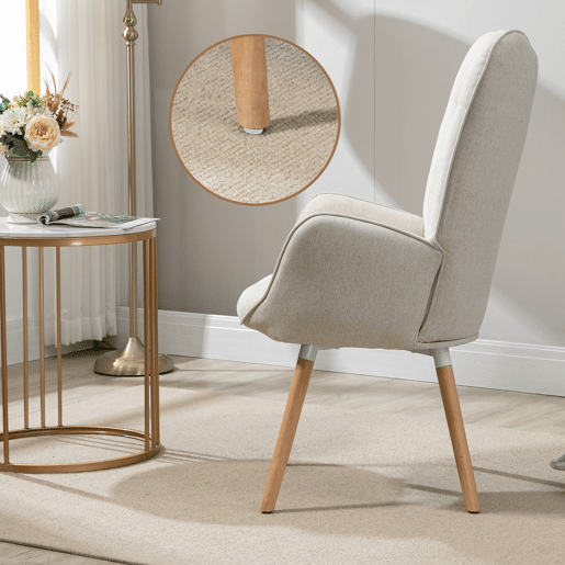 Poltrona Relax Estofada Bege com Pés de Madeira Natural, Design Escandinavo com Encosto Alto e Assento Acolchoado, Ideal para Sala de Estar, Quarto ou Espaço de Leitura Poltrona Relax Estofada Bege com Pés de Madeira Natural, Design Escandinavo com Encosto Alto e Assento Acolchoado, Ideal para Sala de Estar, Quarto ou Espaço de Leitura
