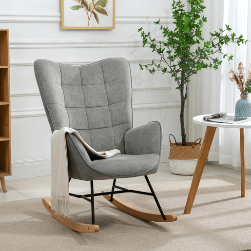 Poltrona De Balanço De Estilo Moderno Com Encosto Alto E Assento Estofado, Revestida Em Tecido Cinza Macio E Respirável, Base De Madeira Curva Com Estrutura Metálica, Design Ergonômico E Confortável Para Sala, Quarto Ou Espaço De Leitura