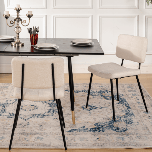 Conjunto De 4 Cadeiras De Jantar Estofadas Em Tecido Bouclé Bege Com Pés Metálicos Pretos, Estilo Moderno E Minimalista, Confortáveis E Resistentes Para Sala, Cozinha Ou Sala De Jantar, Assento Acolchoado E Encosto Ergonômico