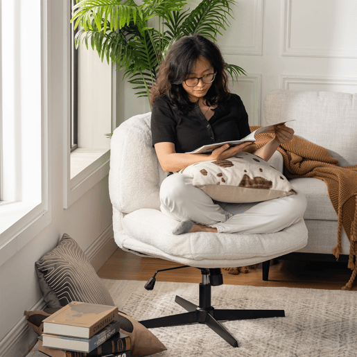 Cadeira De Escritório Giratória Ergonômica Com Encosto Acolchoado E Assento Macio Em Tecido Branco, Estilo Moderno Confortável Para Escritório Ou Home Office, Ideal Para Trabalho Diário