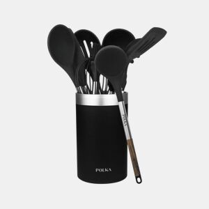 Cecotec Conjunto de 9 utensílios, com cabeça preta, revestimento soft touch preto e pega de aço em cor de madeira. Os principais materiais são silicone, nylon e PP. Este conjunto inclui um porta-utensílios Polka.