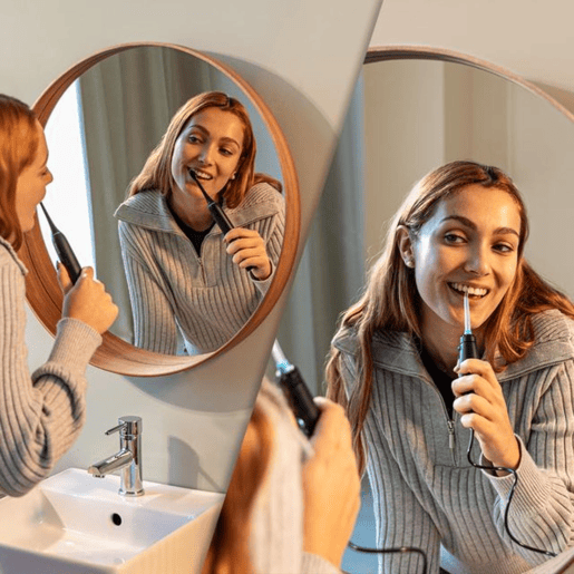 Cecotec Centro de limpeza dental: irrigador com 600 ml de capacidade, 10 níveis de pressaõ, 7 cabeças e escova de dentes elétrica com 5 modos.