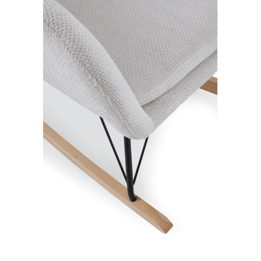 Balanço estofado em chenille branco e pernas metálicas