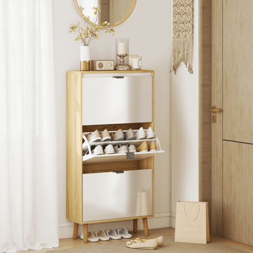 HOMCOM Sapateira Estreita com 3 Portas em Branco Brilhante Sapateira de Entrada com Prateleiras Ajustáveis e Pernas de Madeira para 18 Pares de Sapatos 60x24x127 cm Branco