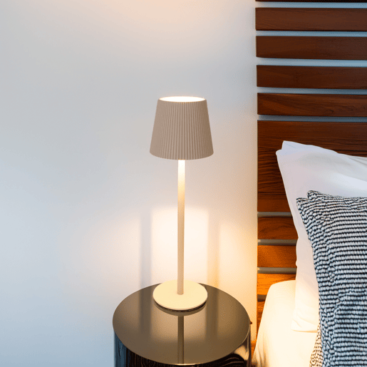Luminária de mesa LED recarregável Well Home Cema com 32 luzes brancas quentes e 4 níveis de brilho Ø36,2x10,5cm