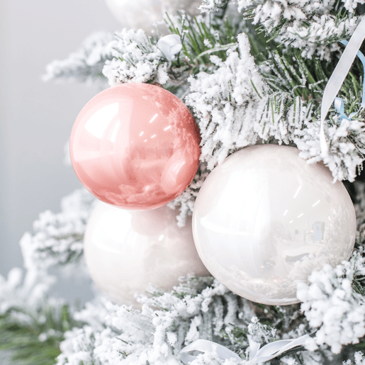 Conjunto de 60 bolas de Natal Well Home na cor champanhe em vários tamanhos e acabamentos