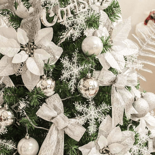 Well Home Pacote com 100 bolas de Natal prateadas em tubo em diferentes acabamentos e tamanhos