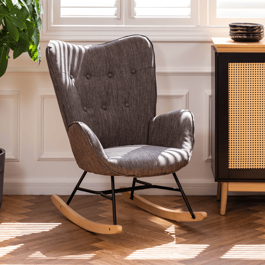 Poltrona De Balanço Moderna Estofada Em Tecido Cinza Escuro Com Estrutura De Metal Preto E Pés Curvos Em Madeira De Faia, Assento E Encosto Acolchoados Em Espuma, Ideal Para Sala De Estar, Quarto Ou Espaço De Leitura