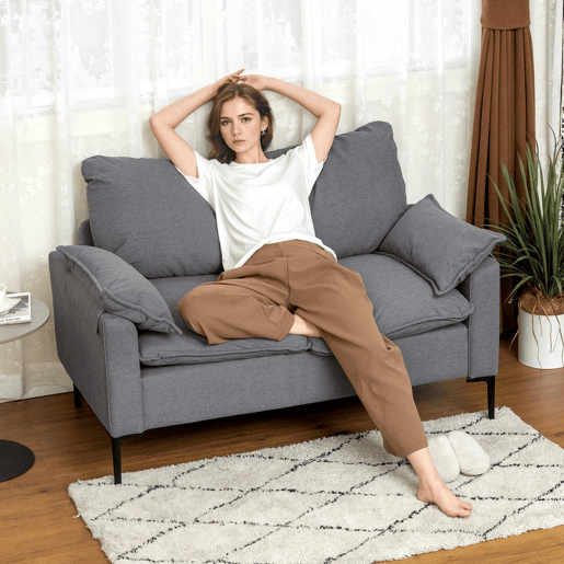 HOMCOM Sofá de 2 Lugares Revestido em Veludo Sofá Moderno com Pés de Metal Apoios de Braços Acolchoados para Sala Quarto Escritório 130x77x84 cm Cinza