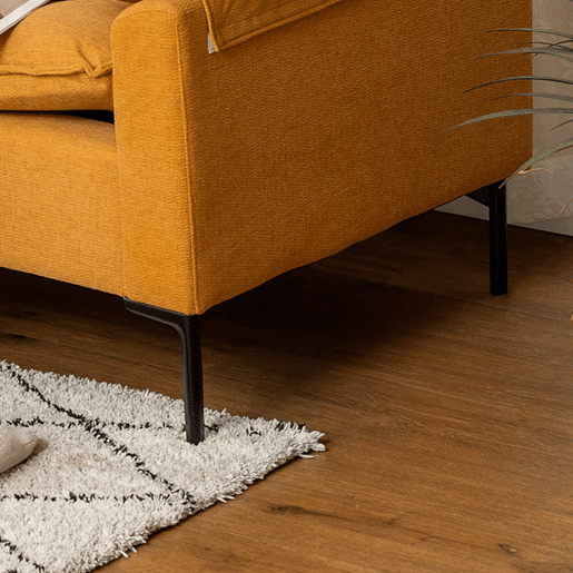 HOMCOM Sofá de 2 Lugares Revestido em Veludo Sofá Moderno com Pés de Metal Apoios de Braços Acolchoados para Sala Quarto Escritório 130x77x84 cm Amarelo Mostarda