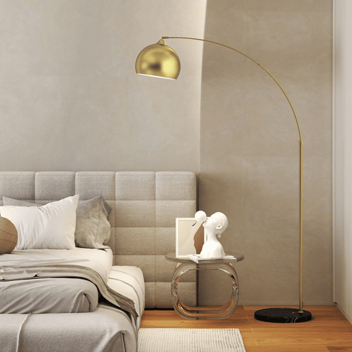 HOMCOM Candeeiro de Pé em Forma de Arco com Altura e Comprimento Ajustáveis Candeeiro de Leitura para Lâmpadas E27 Potência Máxima 40W com Interruptor de Pé 110-115x30x170-180 cm Dourado e Preto