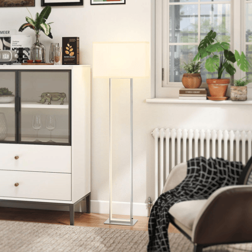 HOMCOM Candeeiro de Pé Moderno 150 cm Candeeiro de Pé para Sala de Estar com Ecrã de Tecido Luz Noturna Interruptor de Pé e Base Metálica para Dormitório Escritório Sala de Estar 45x15x150 cm Branco