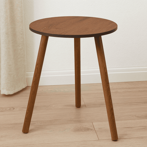 Mesa lateral em MDF com pés de madeira de pinho.