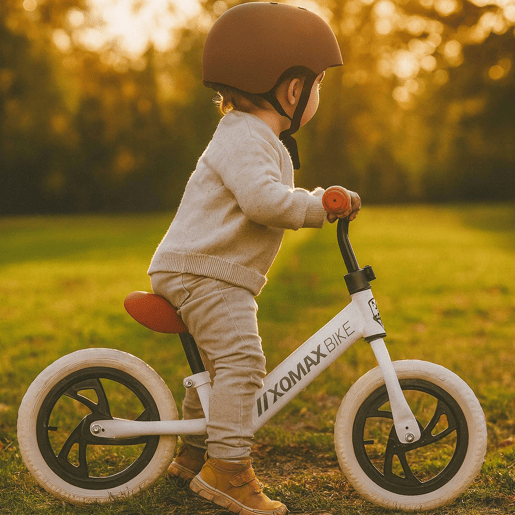 Bicicleta infantil de 12 polegadas com assento ajustável e rodas de EVA. Bicicleta infantil de 12 polegadas com assento ajustável e rodas de EVA.