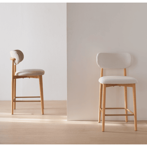 Pacote de 2 banquetas com encosto de madeira de carvalho natural estofadas em beige Pacote de 2 banquetas com encosto de madeira de carvalho natural estofadas em beige