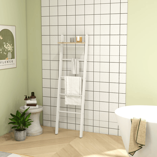 HOMCOM Toalheiro de Escada com Prateleira Superior e 4 Barras Suporte de Toalhas para Encostar na Parede Prateleira Inclinada para Quarto Sala de Estar 43x20x151 cm Branco e Carvalho