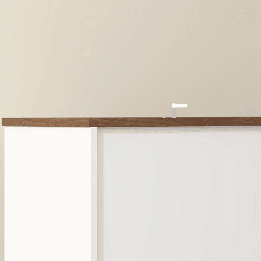 HOMCOM Amário de Cozinha Alto Móvel Auxiliar de Cozinha Suporte para 8 Garrafas 4 Portas 3 Gavetas Prateleiras Abertas Bancada Ampla 4 Ganchos Orifício para Cabos 100x38x172 cm Branco