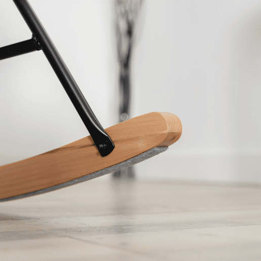 Cadeiras De Balanço Em Tecido Bege Com Encosto Alto Ergonómico E Pernas Curvas Em Madeira, Design Moderno Acolchoado Em Quadrados Para Sala Ou Quarto Infantil, Conjunto De 2, Suporta Até 120 Kg, Ideais Para Amamentação, Leitura E Relaxamento Diário