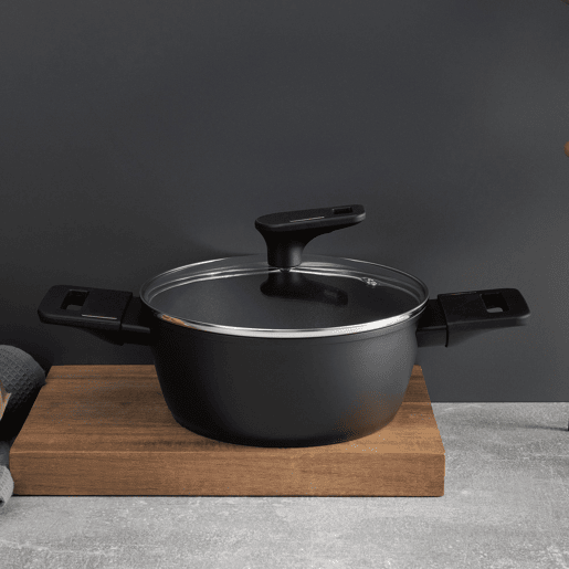 Conjunto de 2 caçarolas baixas Ø20cm (2,2L) + Ø28cm (4,2L) com tampas em alumínio forjado + wok Ø30cm em alumínio fundido Copper Bergner