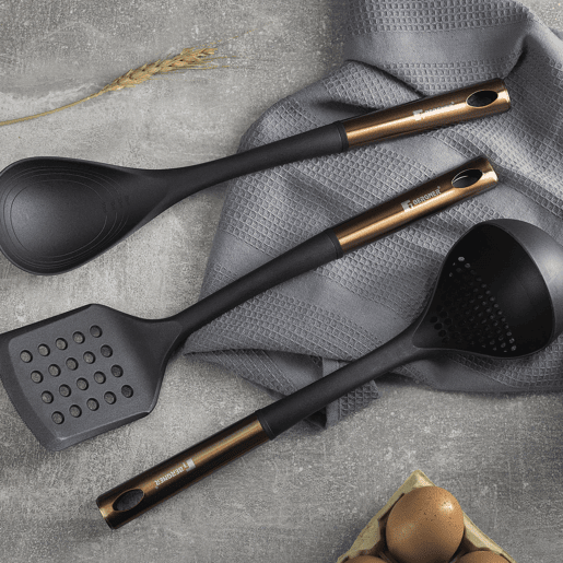 Conjunto de panelas San Ignacio de 12 peças em aço inoxidável com acabamento cromado, coleção Cassel + conjunto de utensílios de cozinha de 3 peças em PBT preto e cobre