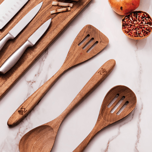Conjunto de panelas San Ignacio de aço inoxidável com 12 peças e acabamento cromado, coleção Cassel + conjunto de utensílios de cozinha de acácia com 3 peças SMART MasterPRO Conjunto de panelas San Ignacio de aço inoxidável com 12 peças e acabamento cromado, coleção Cassel + conjunto de utensílios de cozinha de acácia com 3 peças SMART MasterPRO