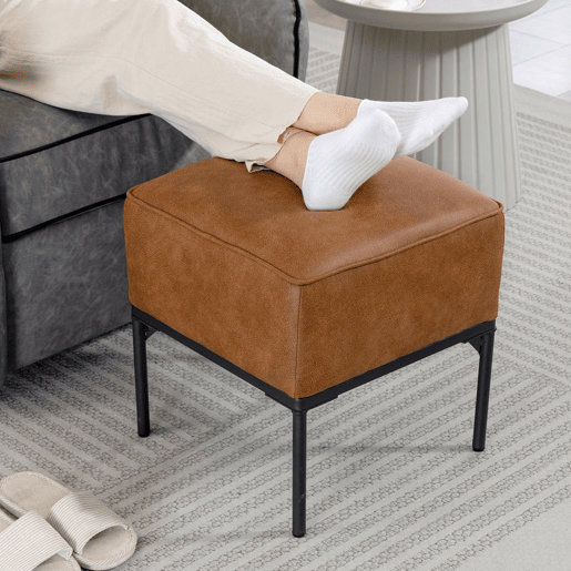 HOMCOM Repousa-pés para Sala, Banco Baixo Moderno com Assento Acolchoado e Pernas de Aço, Couro Sintético, Otomana para Quarto, Carga Máxima 120 kg, Ideal para Entrada, Corredor, 40x40x46 cm, Castanho