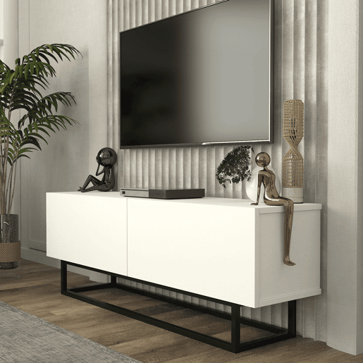 Mesa baixa para TV Nolven com 2 portas moldura curta 135x32x47 cm branco en.casa