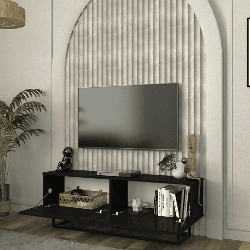 Mesa baixa para TV Nolven com 2 portas moldura curta 135x32x47 cm preto en.casa