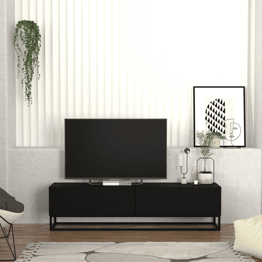 Mesa baixa para TV Nolvean com 2 portas moldura longa 180x32x47 cm preto en.casa